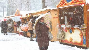 Überwältigende Resonanz beim ersten Wildbader Advents- und Weihnachtsmarkt beim Johanneshaus